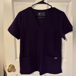 Figs scrub top